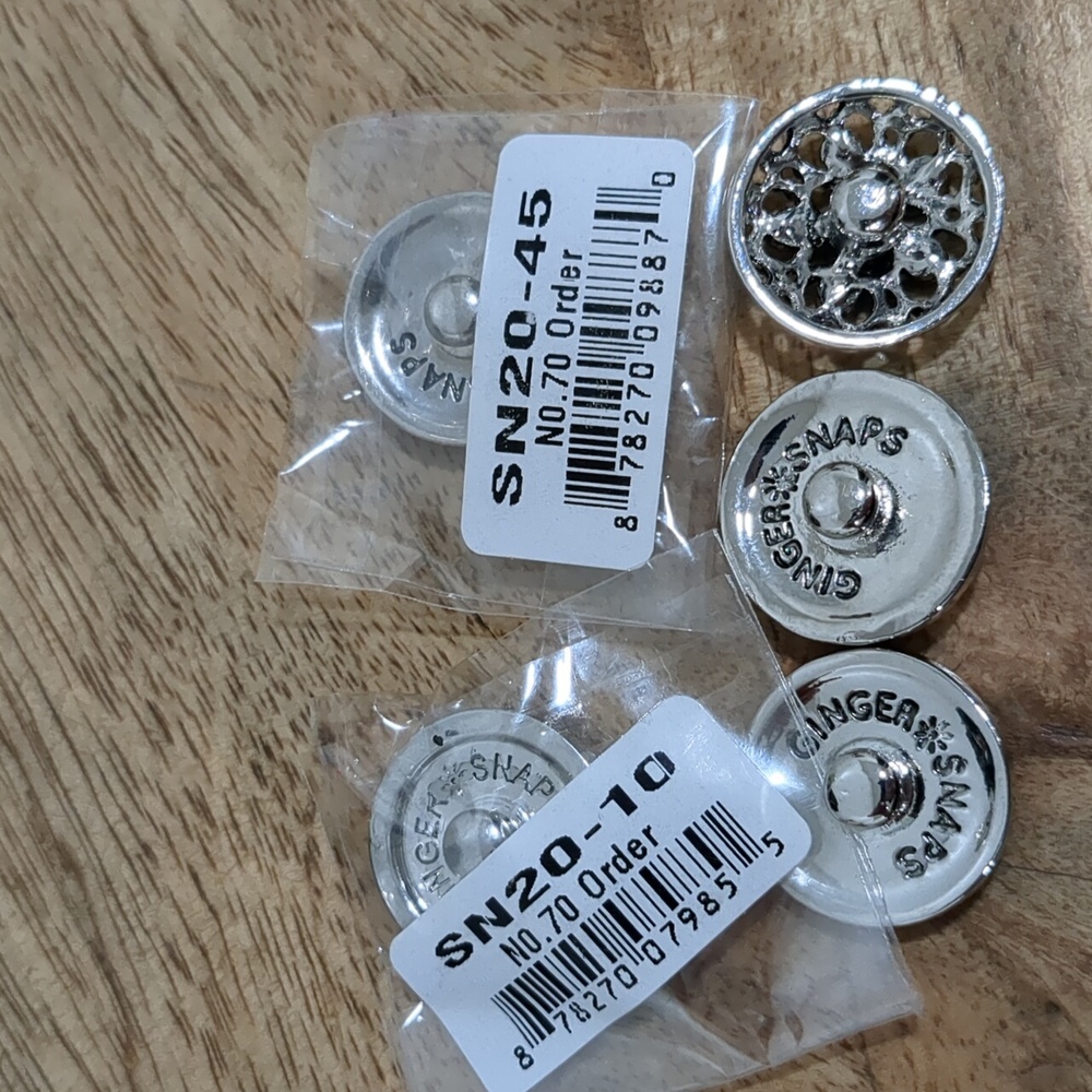 GINGER SNAPS Jewelry Buttons - Picture 8 of 8